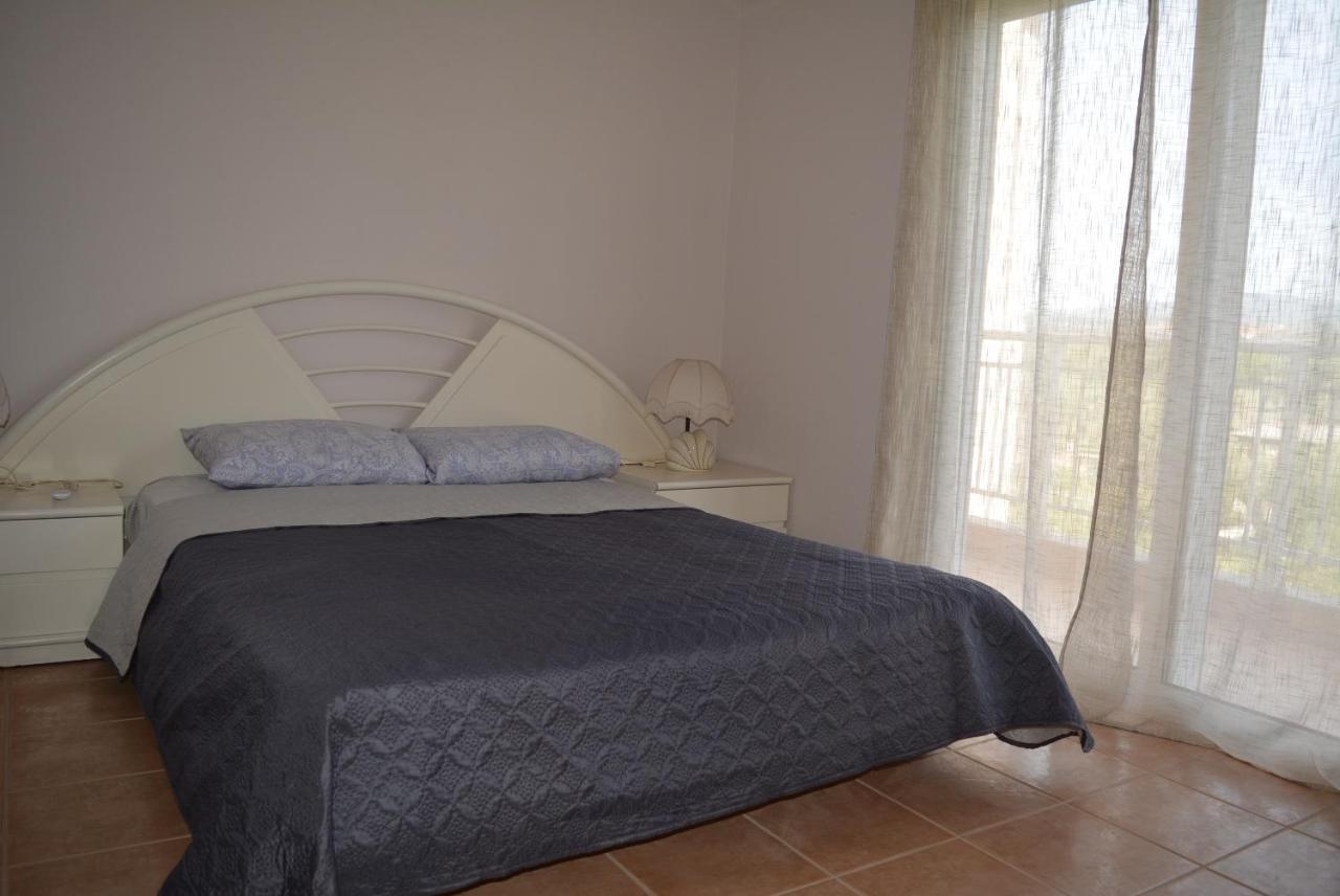 Panos Apartments Gerakini Bagian luar foto
